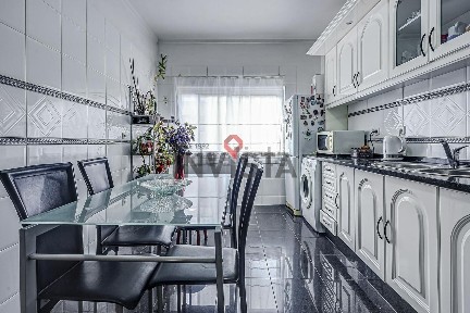 Apartamento T2 à venda na Bom Sucesso
