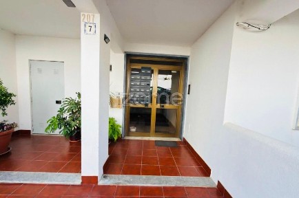 Apartamento T1 à venda na Rua Mário Viegas