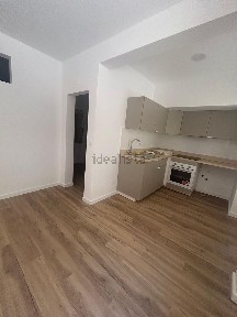 Apartamento T1 à venda na Rua António Maria Pais