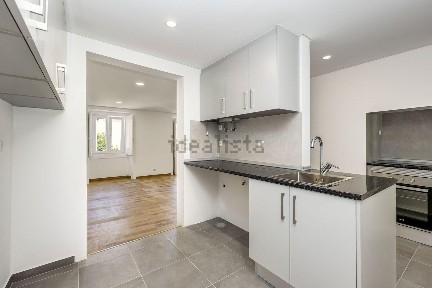 Apartamento T3 à venda na Rua do Vale s/n