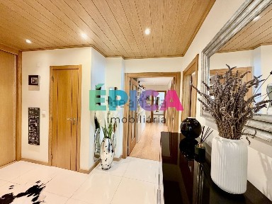 Apartamento T3 à venda na Rua Doutor Bernardino Machado, 6