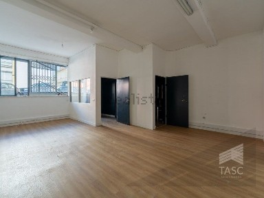 Espaço comercial à venda na Rua Ricardo Espírito Santo, 6 a