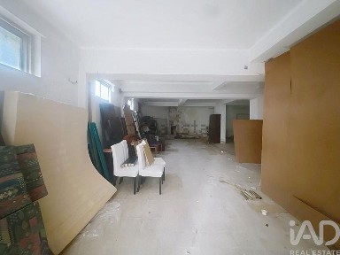 Espaço comercial à venda no Centro da Vila