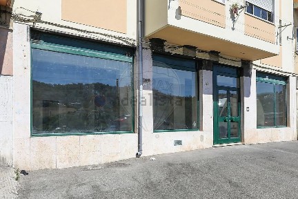 Póvoa de Santo Adrião e Olival Basto, Rua Dom Nuno Álvares Pereira