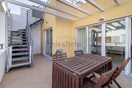 Arrendamento de apartamento T2 na Rua Armação Medos das Cascas
