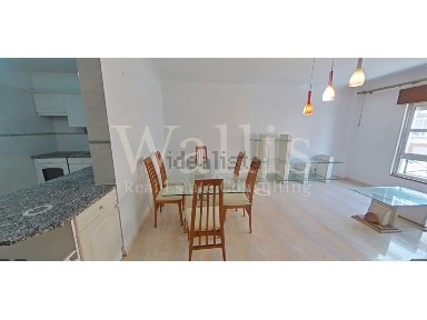 Apartamento T2 à venda na Rua Capitão Salgueiro Maia