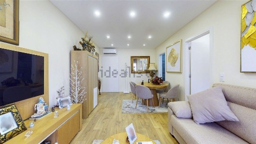 Apartamento T1 à venda na Rua Professor Victor Manuel Morais, 17