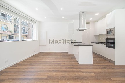 Apartamento T3 à venda em Sacavém e Prior Velho