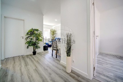 Apartamento T2 à venda no Pct. Dom João de Castro
