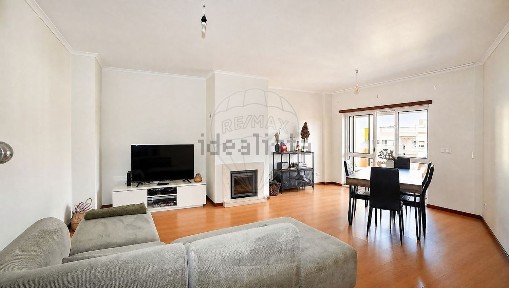 Apartamento T3 à venda em Alenquer