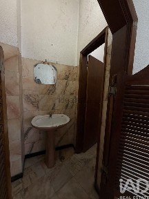 Espaço comercial à venda em Torres Vedras e Matacães