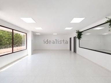Espaço comercial à venda em Póvoa de Santa Iria s/n