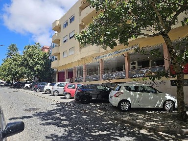 Espaço comercial à venda na Rua da Azenha