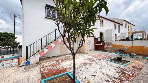 Moradia independente à venda em Cadaval e Pêro Moniz