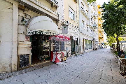 Negócio à venda na Avenida Guerra Junqueiro