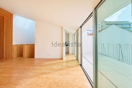 Duplex à venda na Avenida Barbosa du Bocage