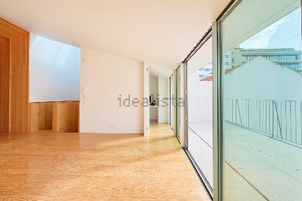 Duplex à venda na Avenida Barbosa du Bocage