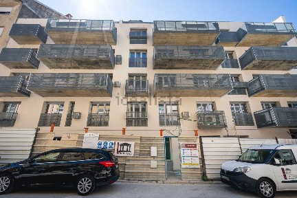 Apartamento T1 à venda na Avenida São José, 5