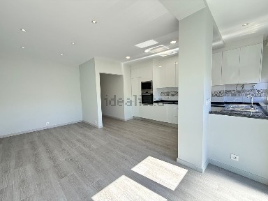 Apartamento T2 à venda na Rua Conde Almeida Araújo, 42