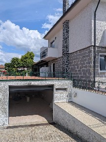Arrendamento de moradia geminada na Rua da Pateira