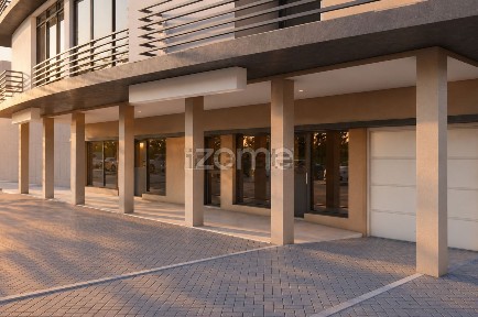 Espaço comercial à venda na Rua Amália Rodrigues, 3