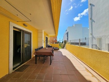 Arrendamento de apartamento T2 na Rua Professor Antonio Pedro Galvão, 6
