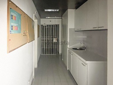 Espaço comercial com rentabilidade à venda na Rua de Dona Estefânia