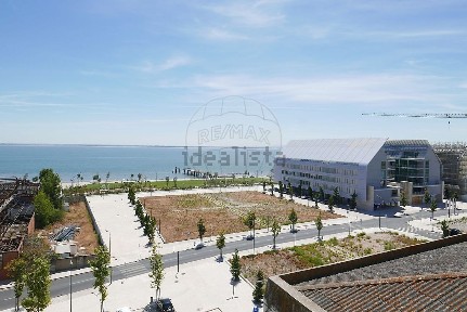 Armazém à venda na Avenida João Paulo II