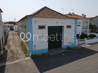Armazém à venda na Travessa dos Castelinhos