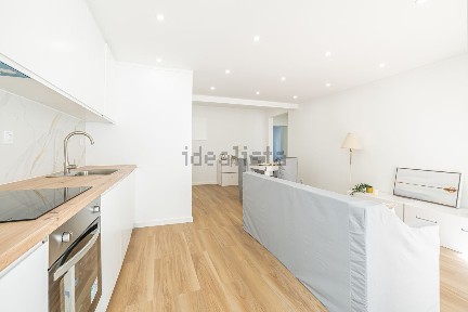 Apartamento T2 à venda na Rua General Justiniano Padrel
