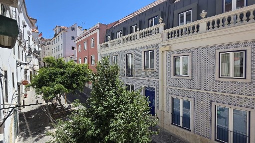 Apartamento T2 à venda na Rua dos Remédios, 45