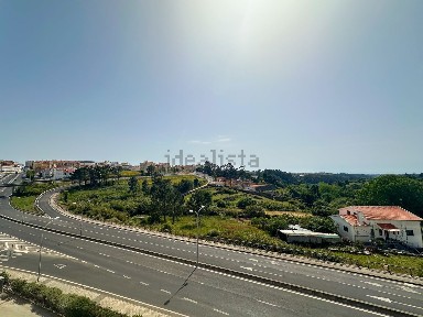 Apartamento T3 à venda na Rua da Cruz Vermelha Portuguesa
