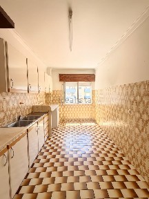 Apartamento T2 à venda na Avenida Dom Nuno Álvares Pereira, 69