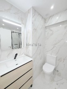 Apartamento T3 à venda na Rua Doutor João de Barros, 93