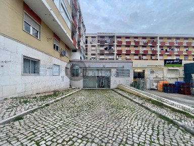 Espaço comercial à venda na Praceta das Violetas, 1