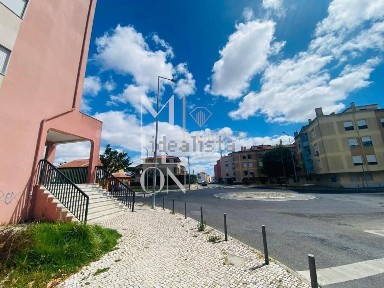 Apartamento T2 à venda na Rua Ribeiro dos Reis