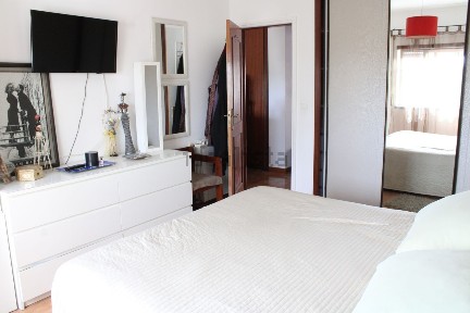 Apartamento T2 à venda na Rua Doutor Luís Reis Silva, 6