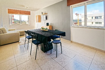 Apartamento T3 à venda na Rua Guerra Junqueiro