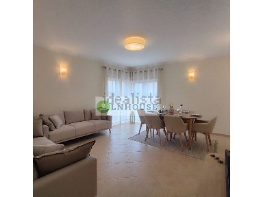Arrendamento de apartamento T3 na Rua Jornal do Algarve Ta2