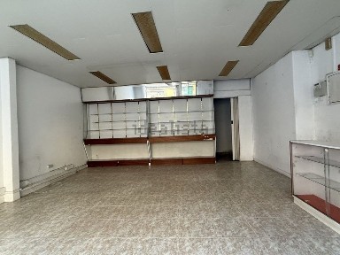 Espaço comercial à venda na Rua Dona Joana Pedroso Simões Alves