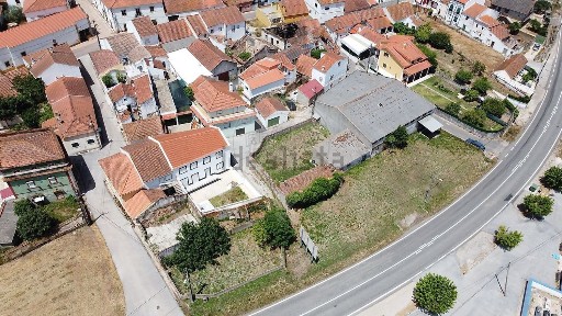 Armazém à venda em Lamas e Cercal
