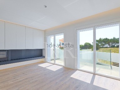 Apartamento T4 à venda na Estrada do Cabo da Roca, 24