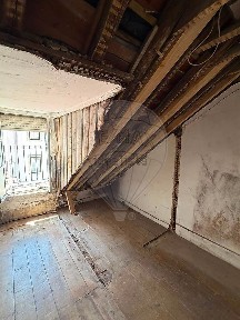 Apartamento T1 à venda na Rua do Cardal de São José