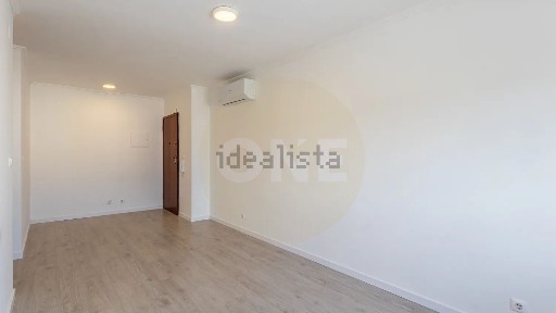 Apartamento T2 à venda na Rua João Abel Manta