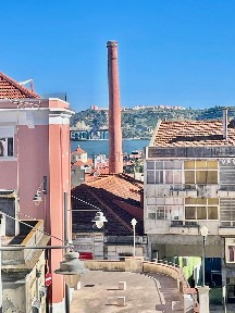 Apartamento T2 à venda no Centro da Ajuda