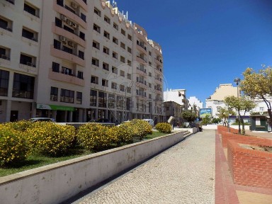 Arrendamento de apartamento T1 na Rua Mouzinho de Albuquerque