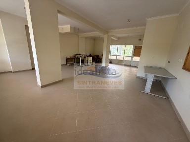 Espaço comercial à venda em Falagueira-Venda Nova