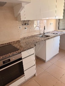 Apartamento T2 à venda na Rua General Morais Sarmento