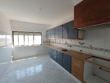 Apartamento T3 à venda na Praceta João Álvares Fagundes