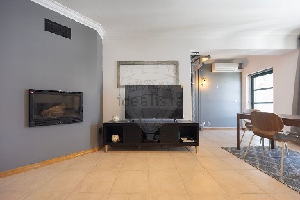 Apartamento T3 à venda na Rua António Augusto Nascimento Lucas